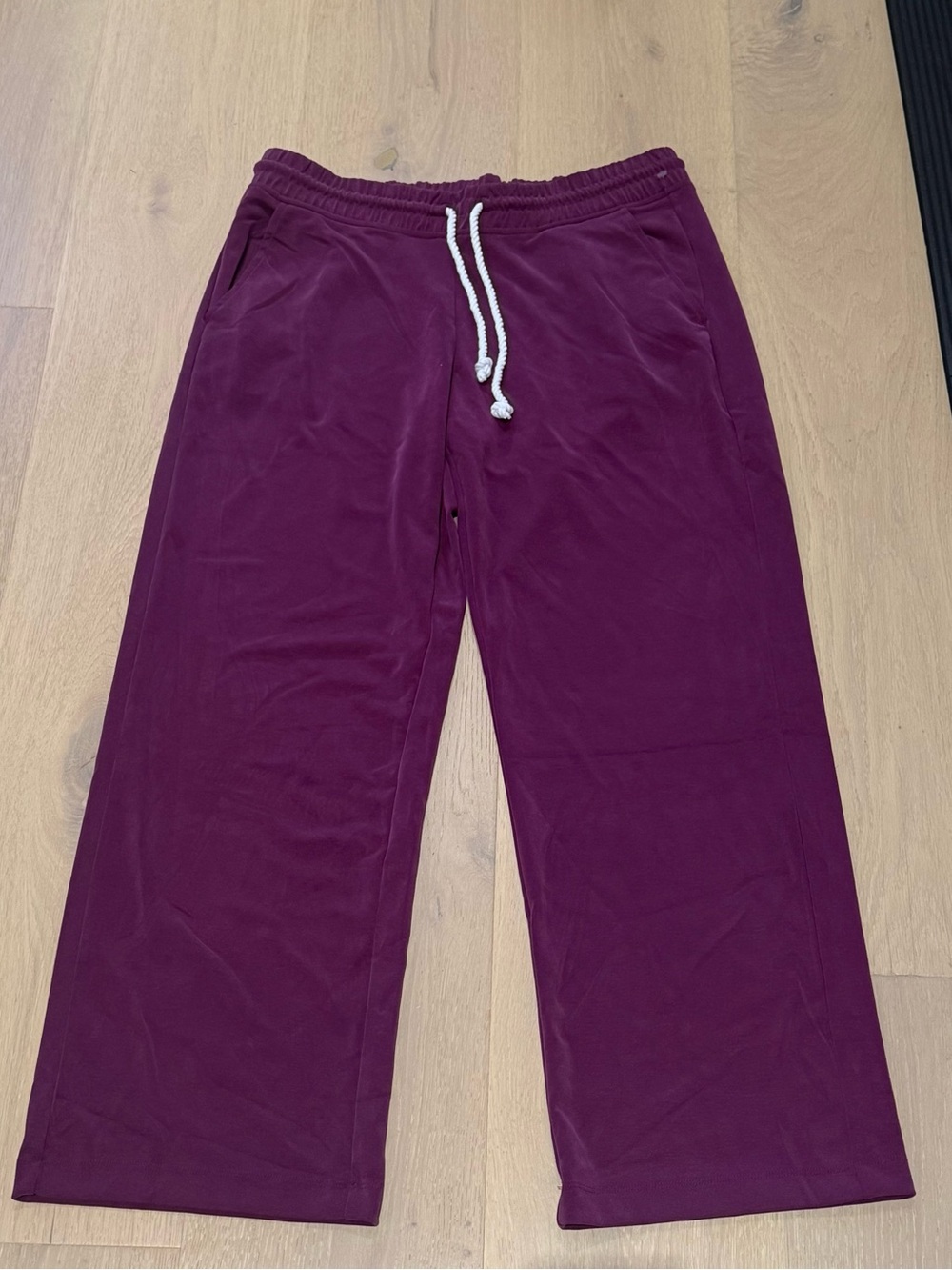 Athleta Seasoft Mid Rise Straight Pant in Burgundy